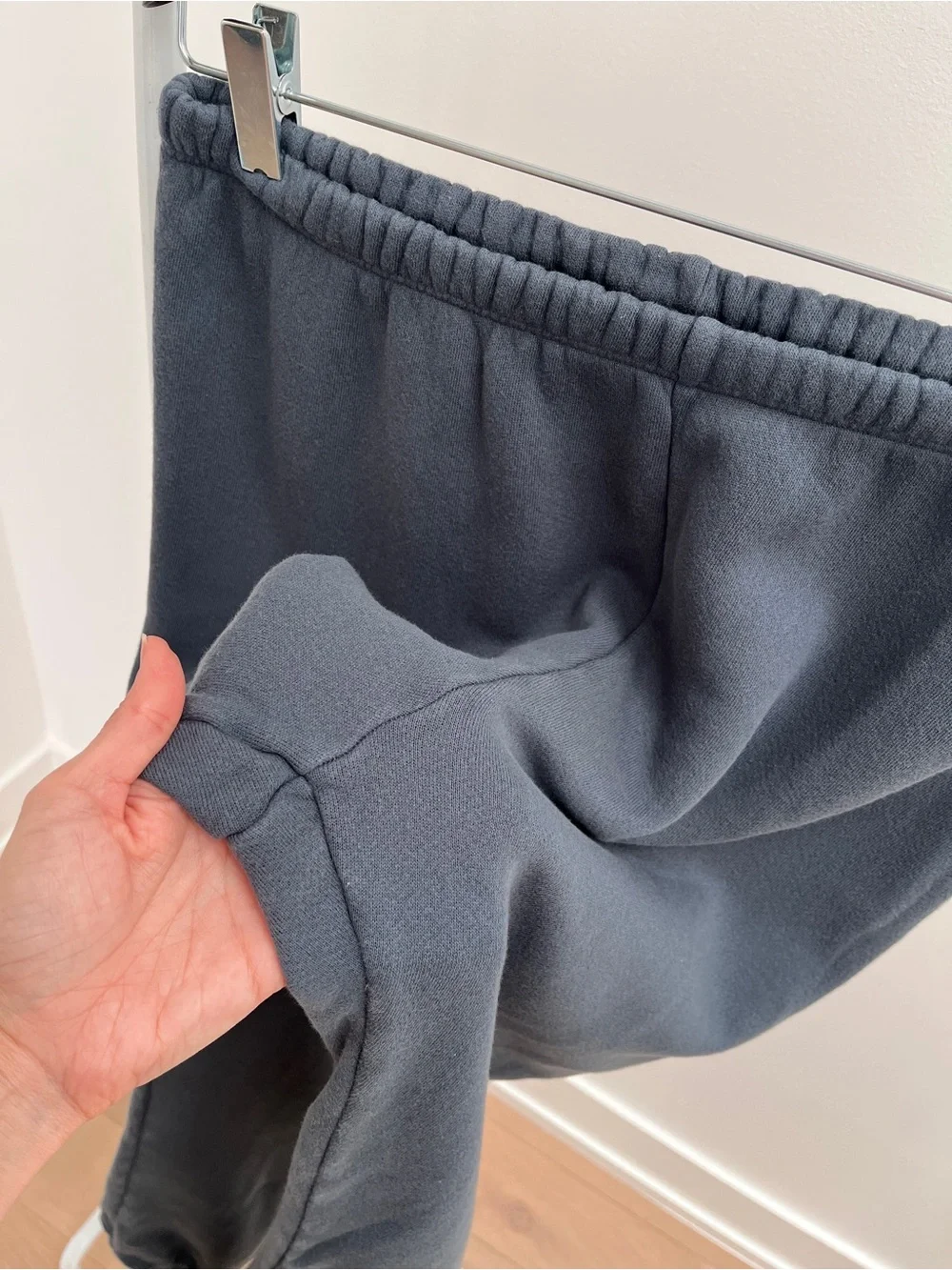 Perfectwhitetee Johnny sweatpant M cotton french terry elevated basic timeless - Picture 5 of 10